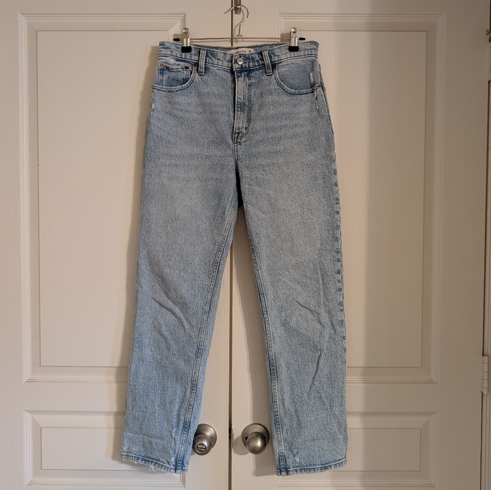 Abercrombie & Fitch 90's Straight Ultra High Rise Jeans